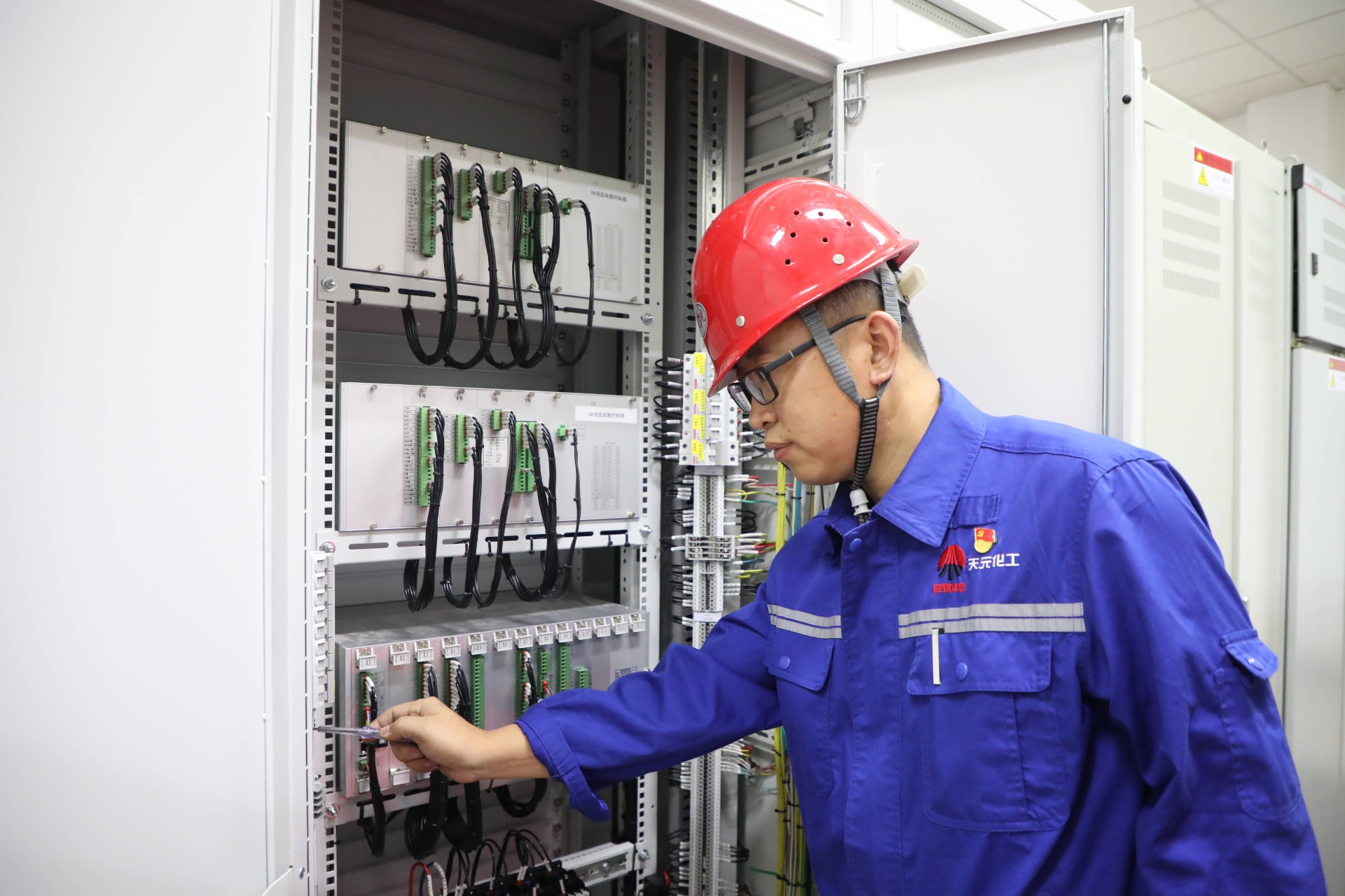 1730852782751725.jpeg 李靖飛 (2)(1).jpg